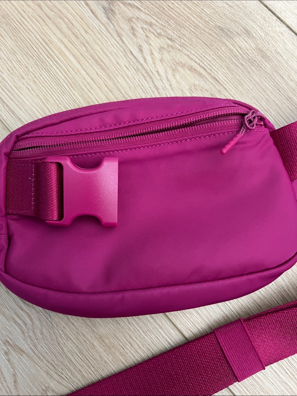 Lululemon Wild Berry Belt Bag - Picture 5 of 9